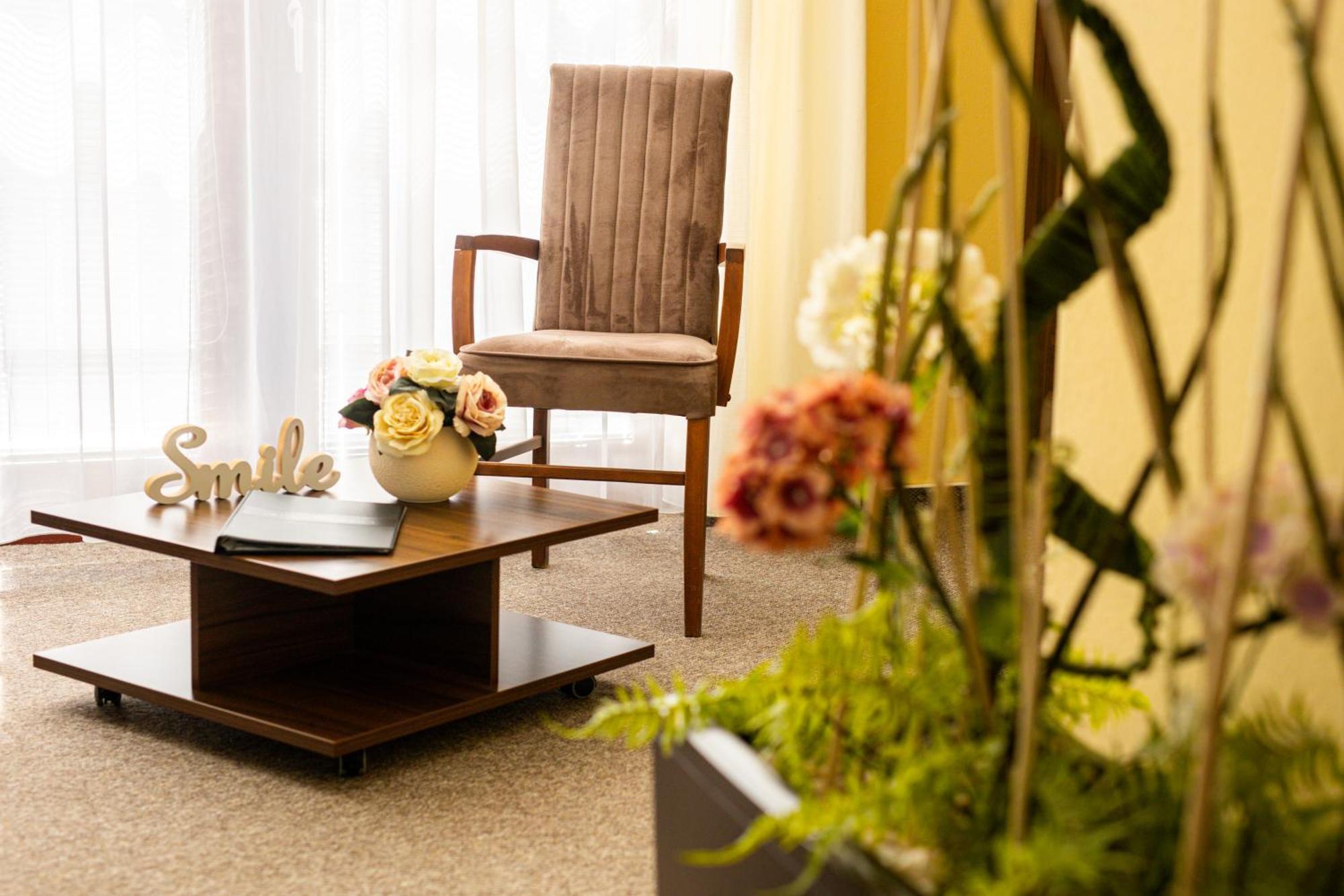 Grand Hotel Senica, Garni Luaran gambar