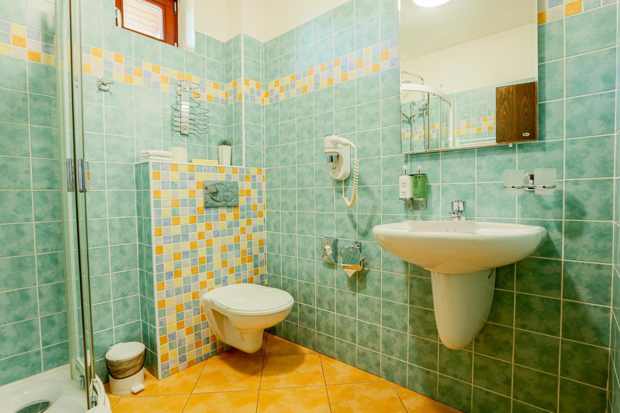 Grand Hotel Senica, Garni Luaran gambar